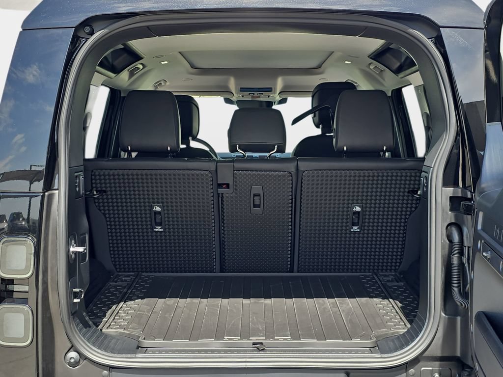 New 2026 Land Rover Defender 110 S AWD/4WD image 12