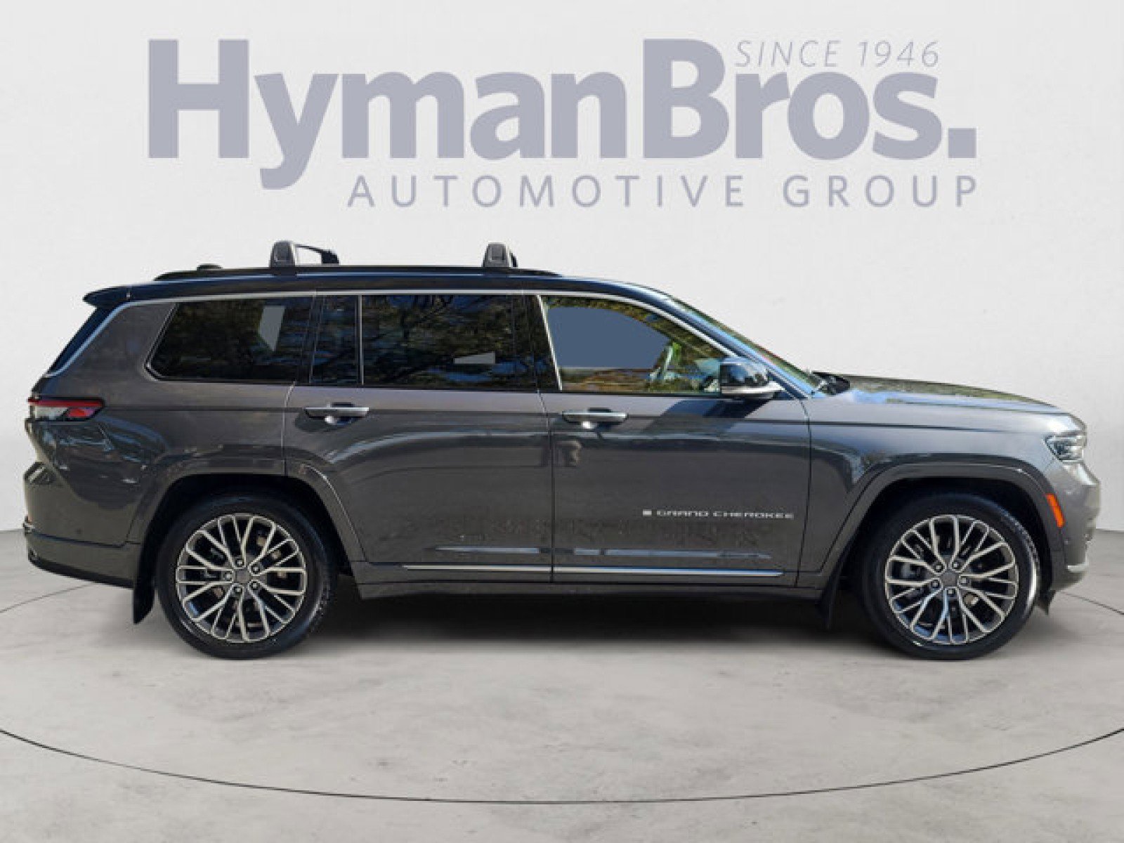 Used 2024 Jeep Grand Cherokee L Summit image 2