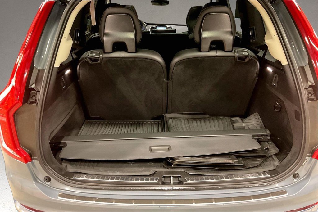 Certified 2023 Volvo XC90 B6 Ultimate w/ Protection Package Premier AWD/4WD image 5