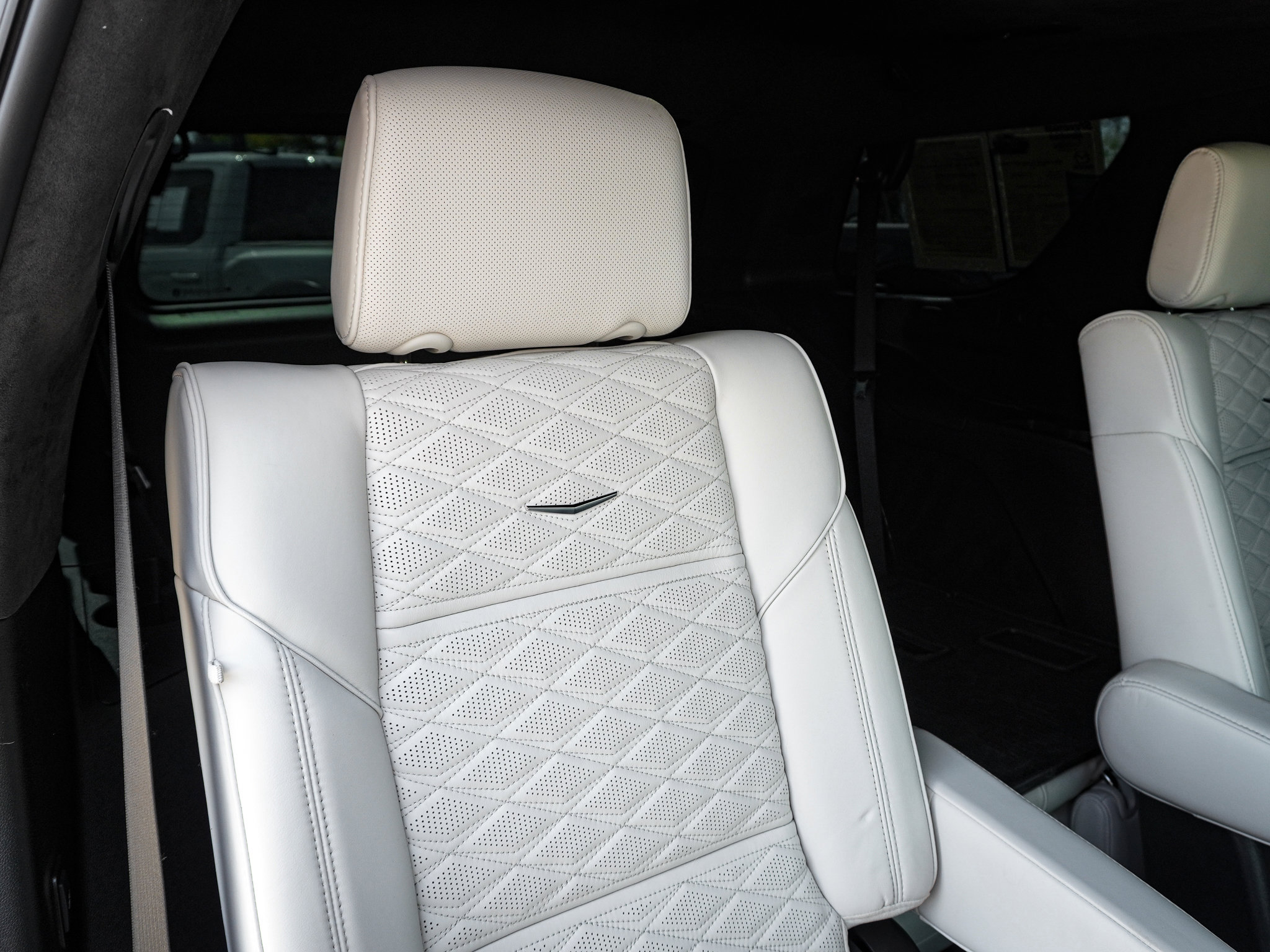 Used 2026 Cadillac Escalade V w/ LPO, ONYX Package AWD/4WD image 36