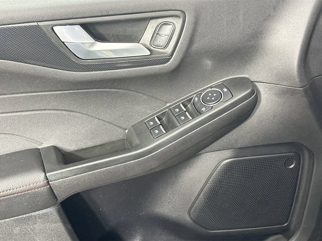 Used 2025 Ford Escape ST-Line AWD/4WD image 22