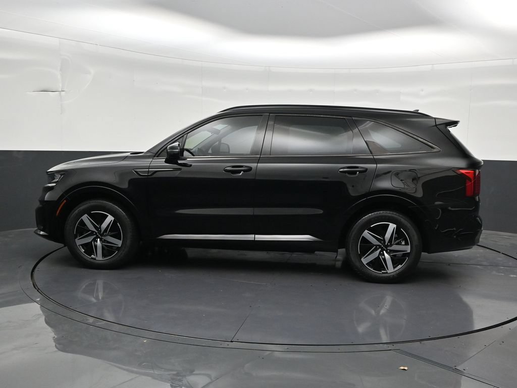 Used 2023 Kia Sorento S w/ Panoramic Sunroof Package FWD image 2