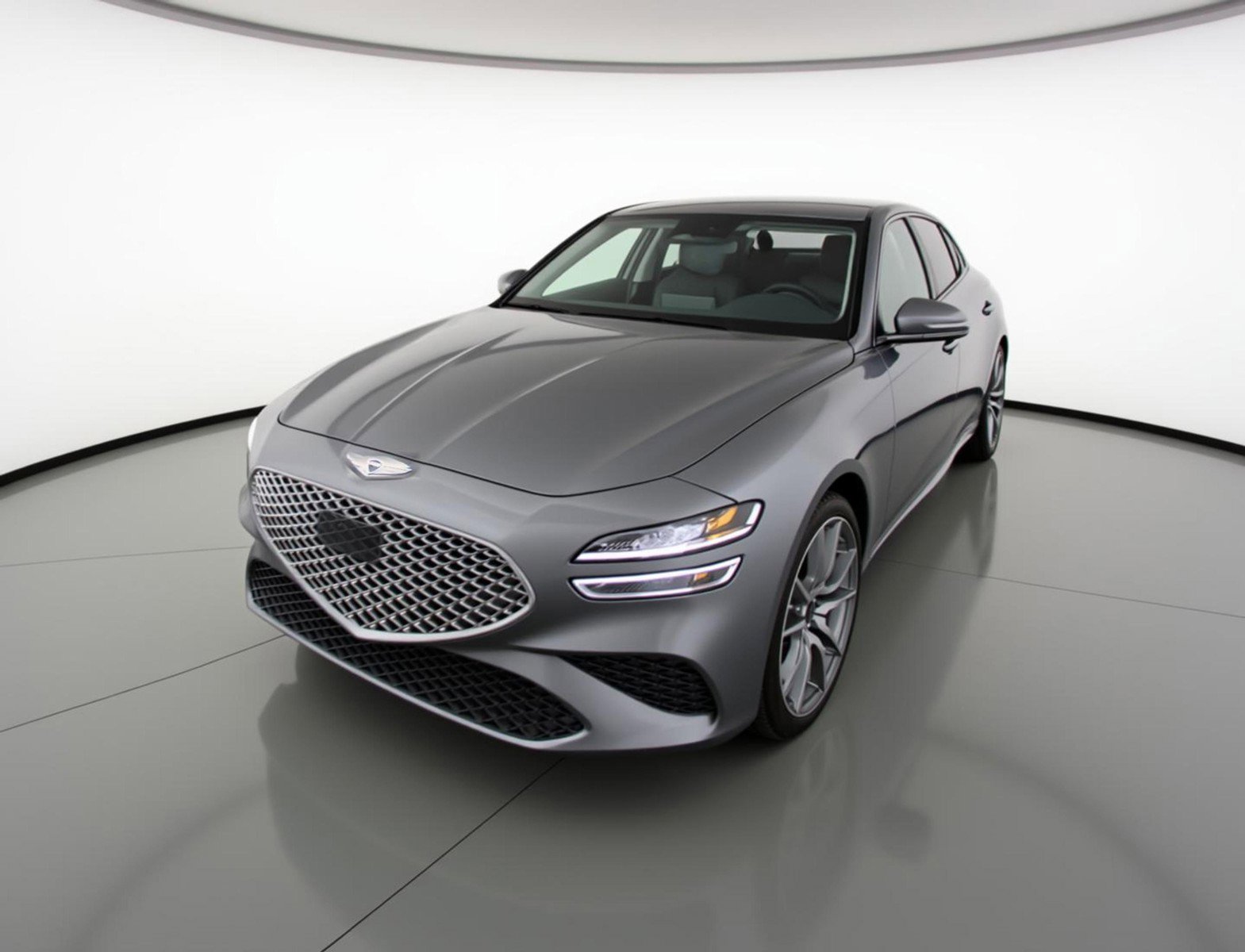 Used 2025 Genesis G70 2.5T image 3