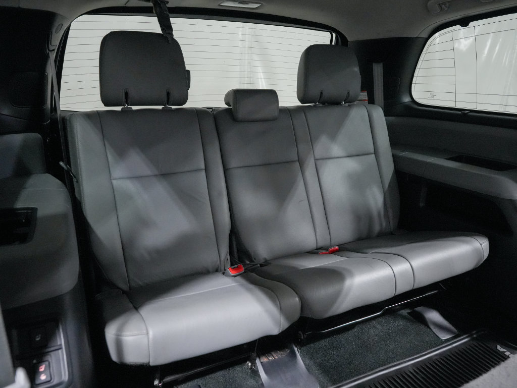 Used 2017 Toyota Sequoia Limited w/ Safety & Convenience Package AWD/4WD image 32