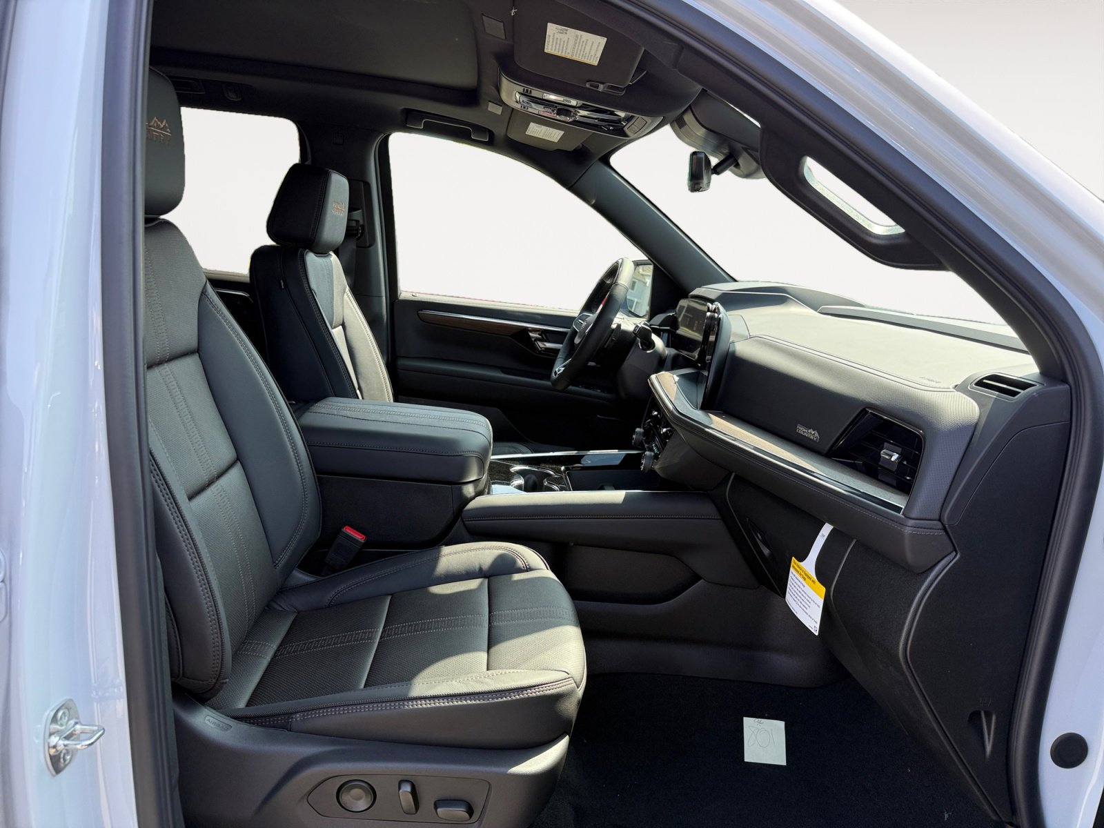 New 2026 Chevrolet Tahoe High Country AWD/4WD image 19