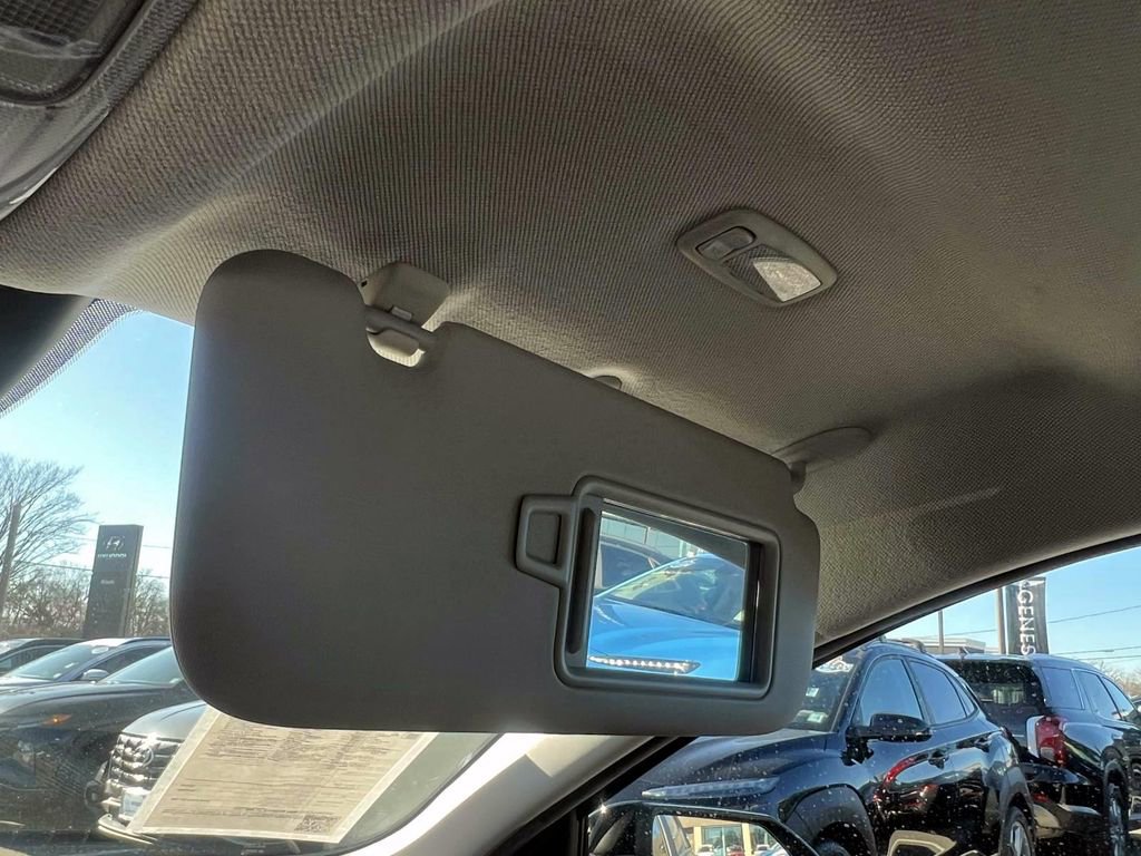 Certified 2022 Hyundai Elantra SEL image 32