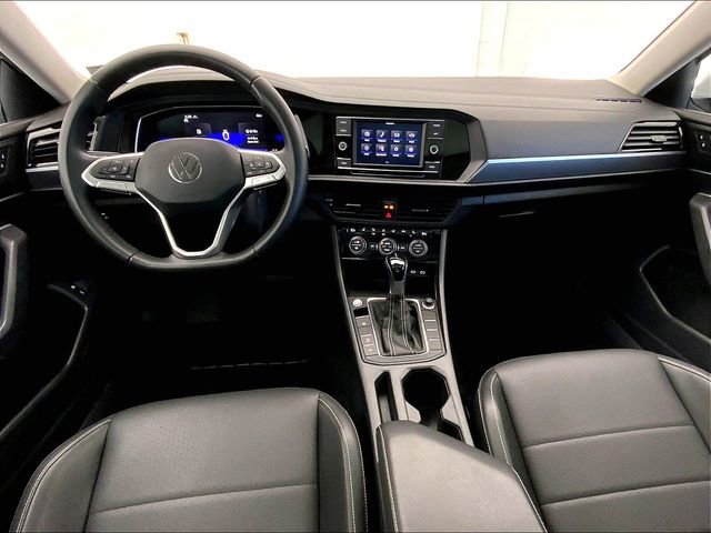 Used 2023 Volkswagen Jetta SE w/ Panoramic Sunroof Package image 15
