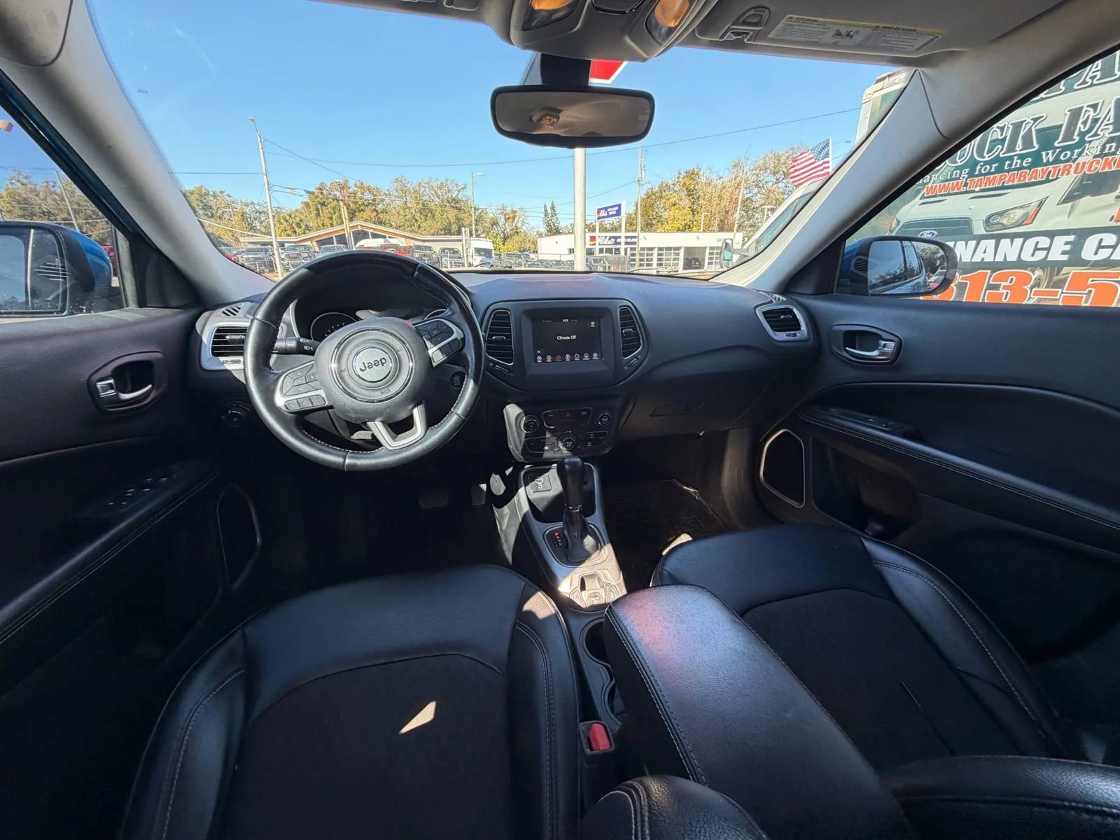 Used 2019 Jeep Compass Latitude FWD image 27