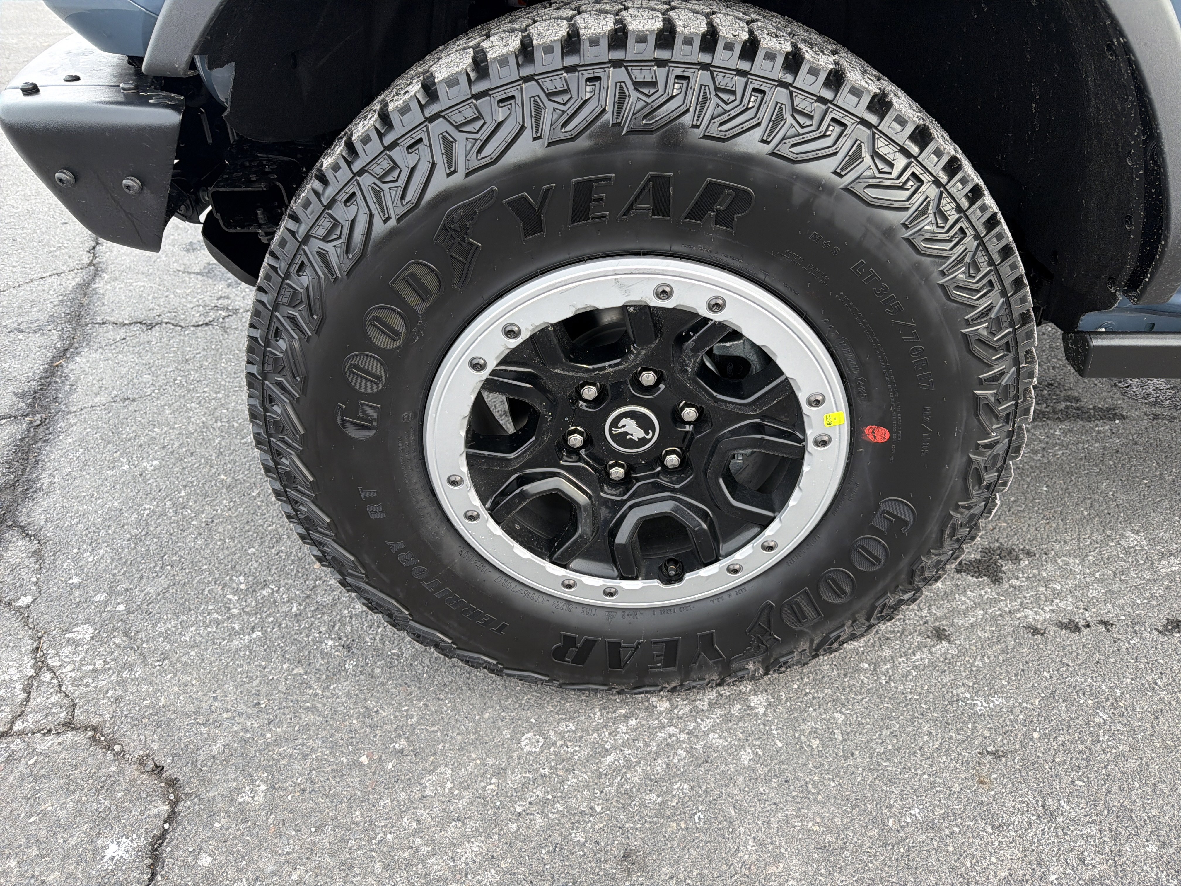 New 2025 Ford Bronco Badlands image 11