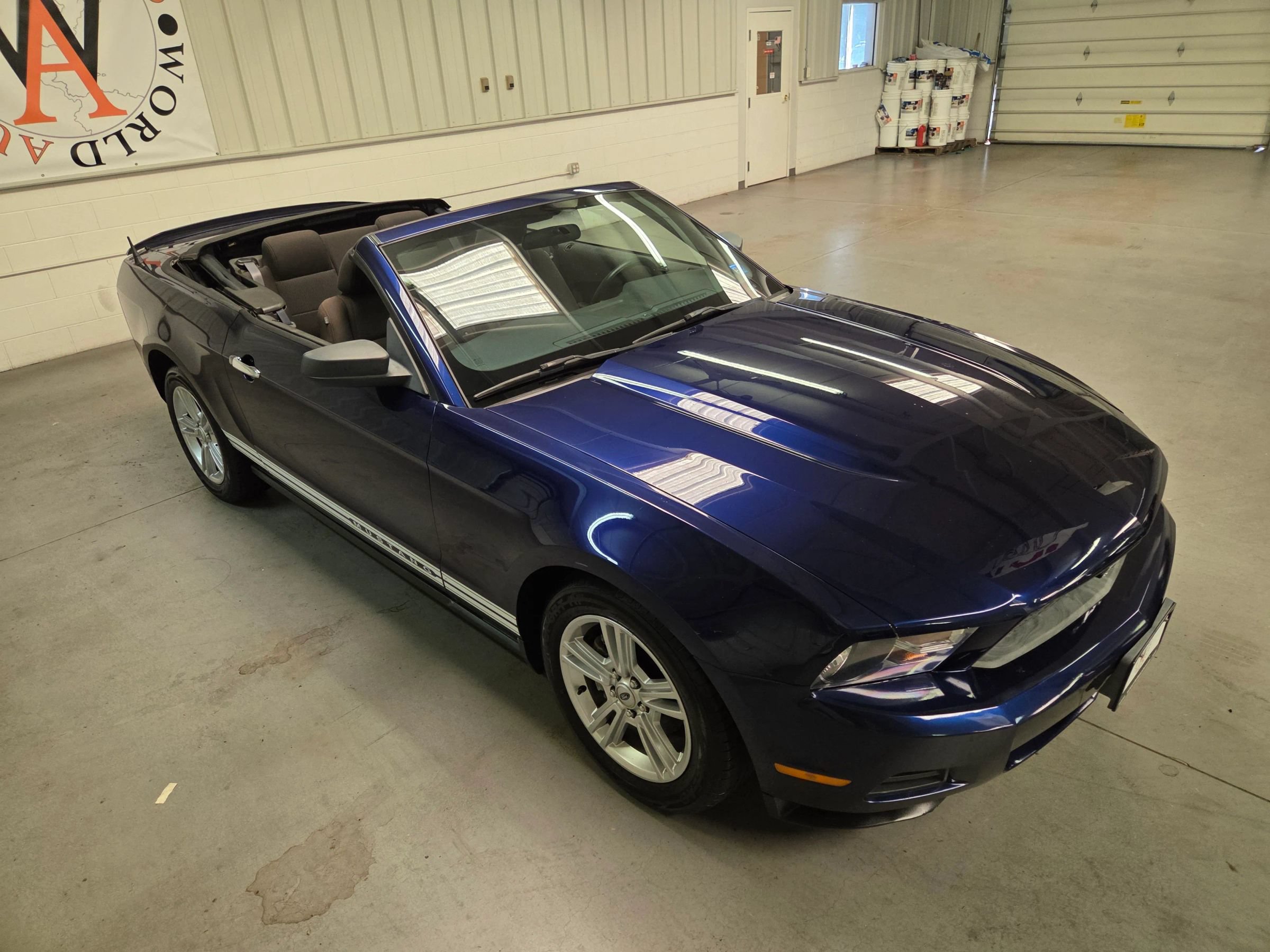 Used 2010 Ford Mustang Convertible RWD image 12