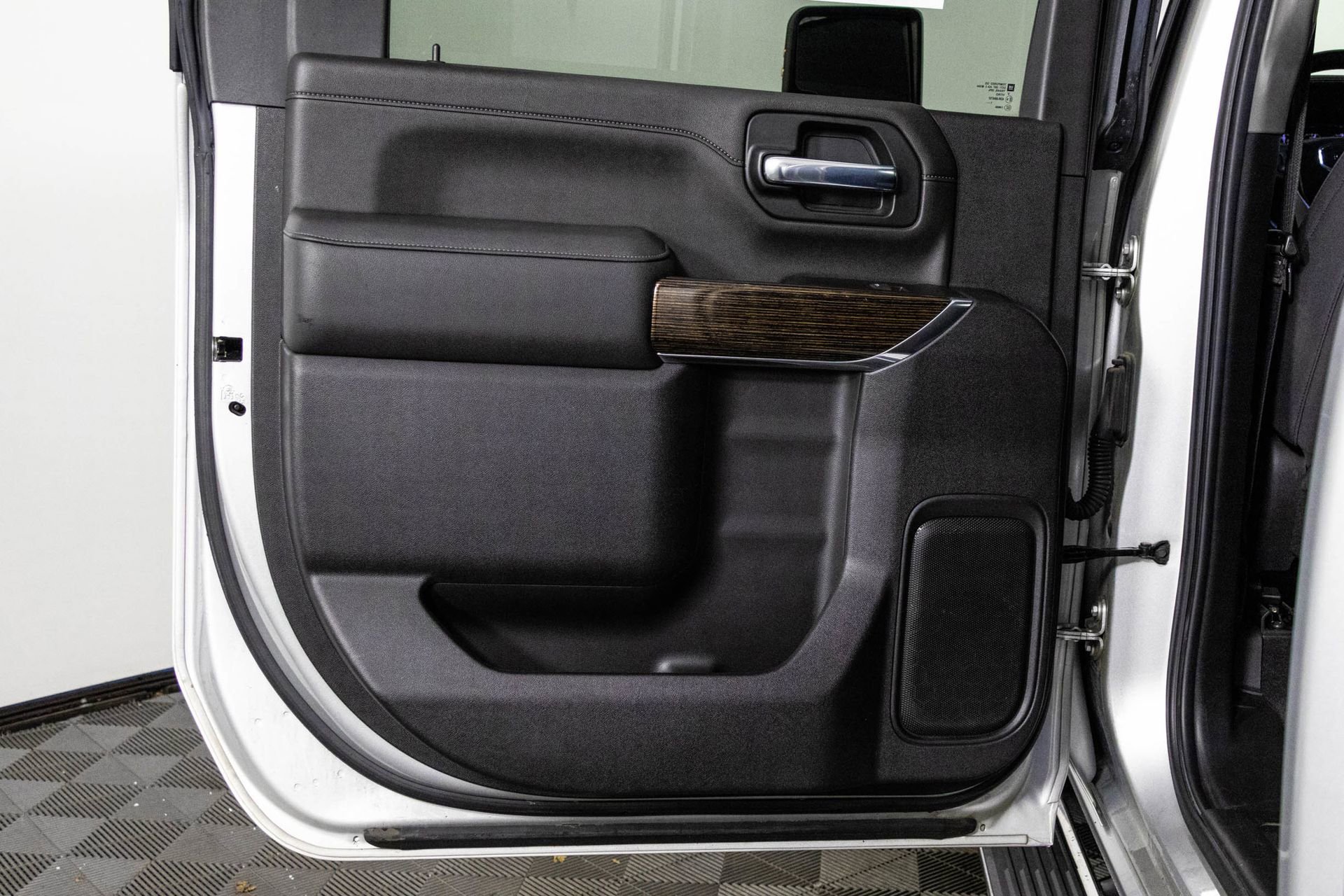 Used 2022 GMC Sierra 2500 SLE w/ SLE Value Package; image 30