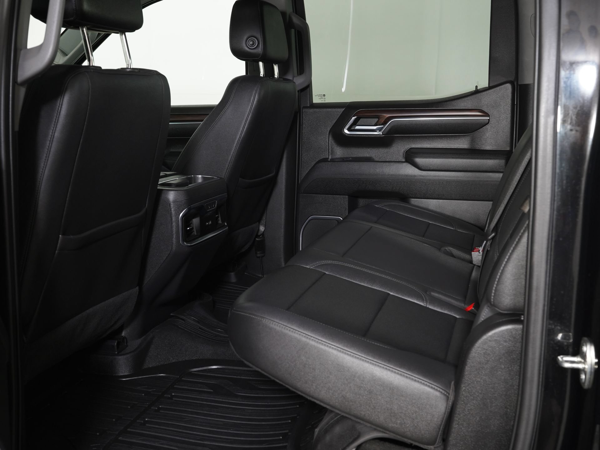 Used 2023 GMC Sierra 1500 SLT AWD/4WD image 12