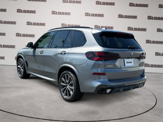 New 2026 BMW X5 xDrive40i w/ M Sport Package AWD/4WD image 3