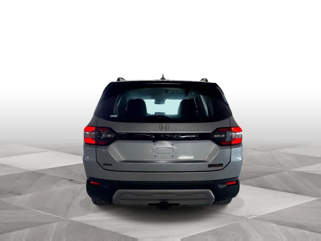 Used 2025 Honda Pilot TrailSport image 7