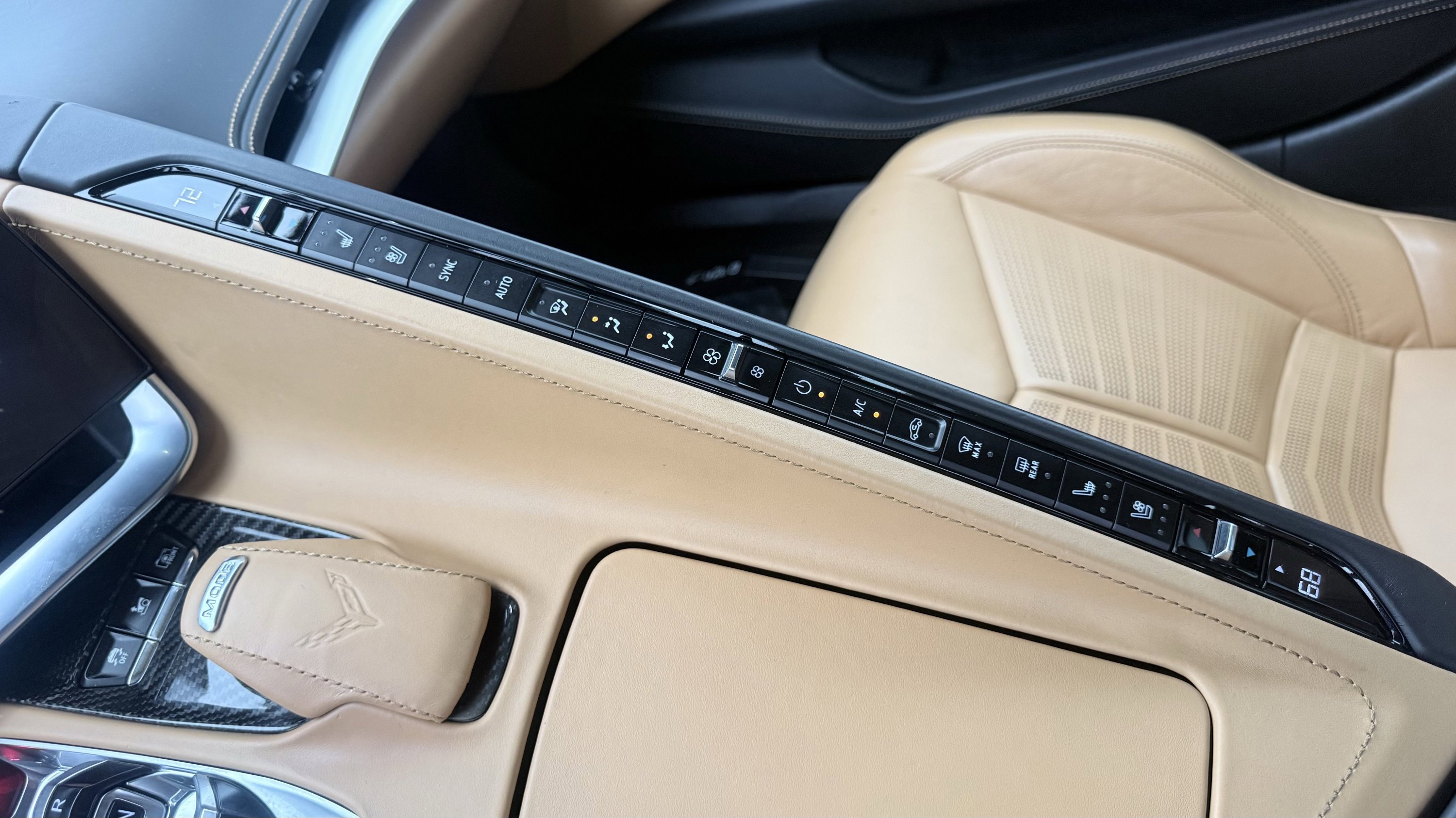 Used 2021 Chevrolet Corvette Stingray Premium Conv w/ Z51 Performance Package RWD image 53