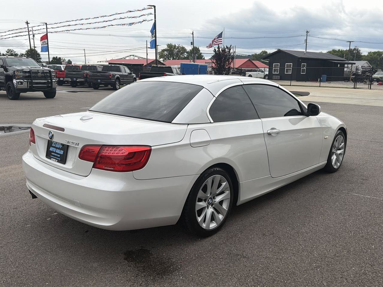 Used 2013 BMW 328i Convertible RWD image 4