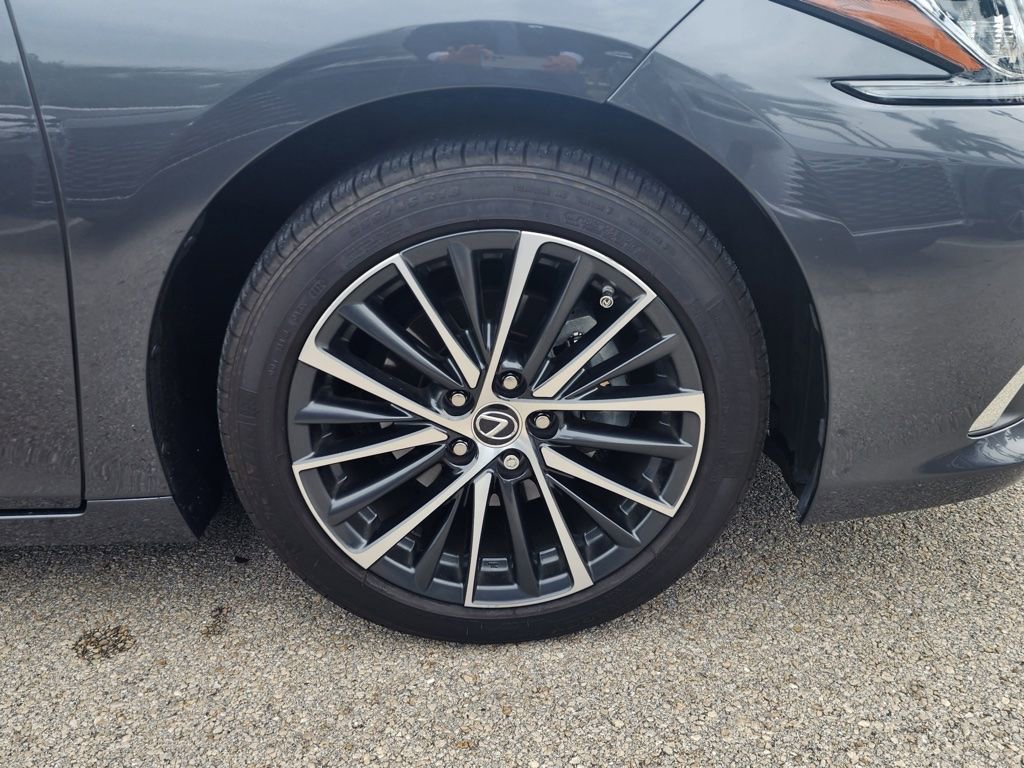 Certified 2024 Lexus ES 350 w/ Premium Package FWD image 6