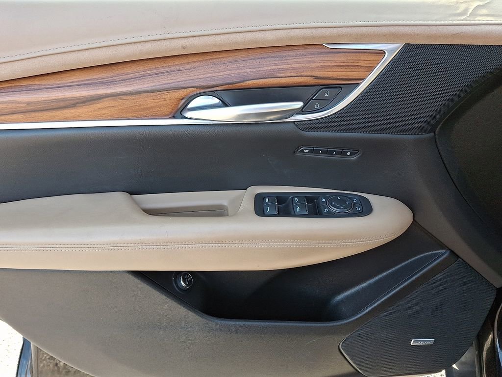 Used 2019 Cadillac XT5 Platinum image 12