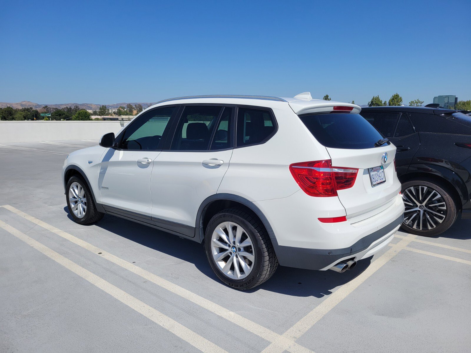 Used 2017 BMW X3 sDrive28i RWD image 3