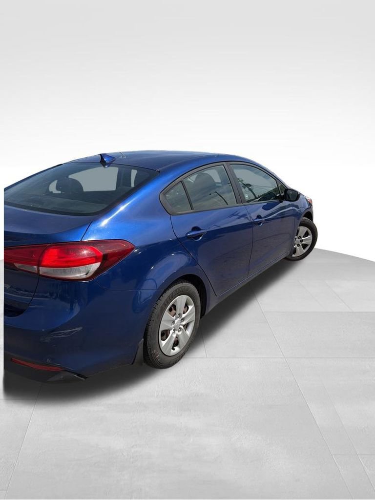 Used 2018 Kia Forte LX image 10
