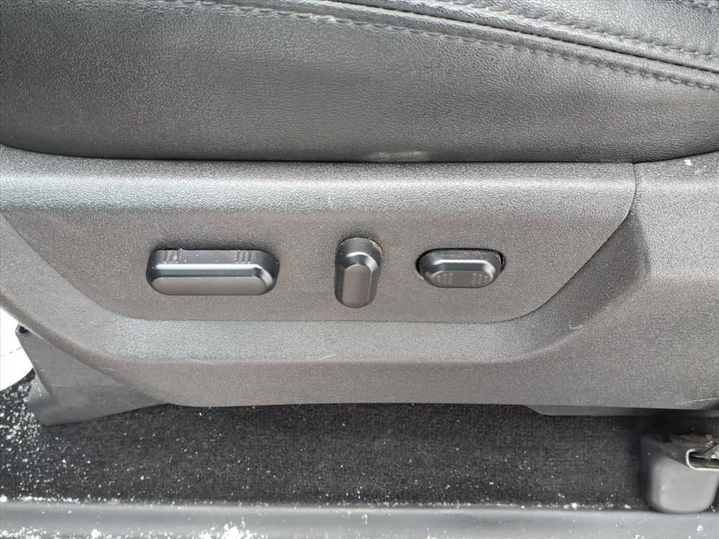 Used 2016 Ford F350 Platinum w/ Snow Plow Prep Package image 12