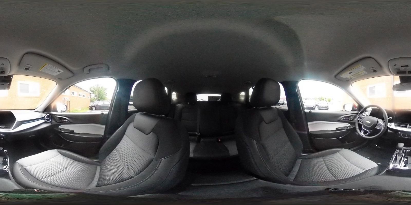Used 2025 Chevrolet Trax LT w/ LT Convenience Package FWD image 40