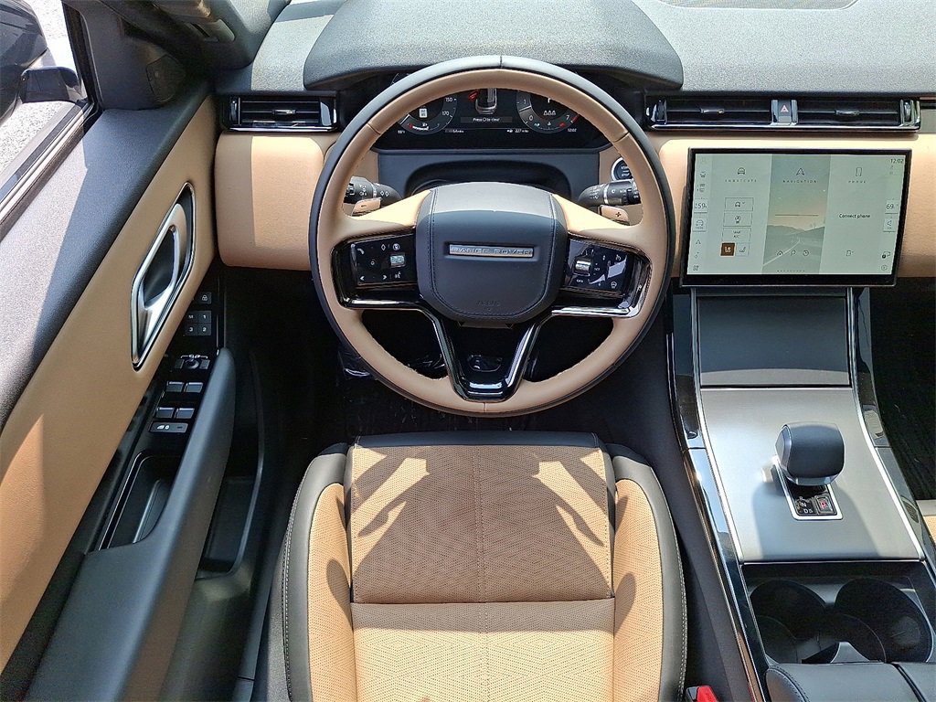 New 2025 Land Rover Range Rover Velar Dynamic HSE image 9