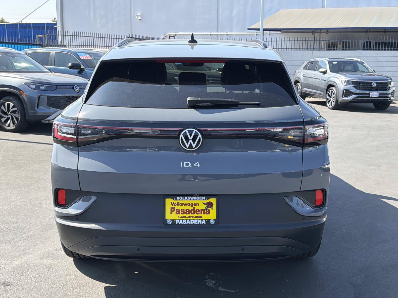 Certified 2025 Volkswagen ID.4 Pro RWD image 4