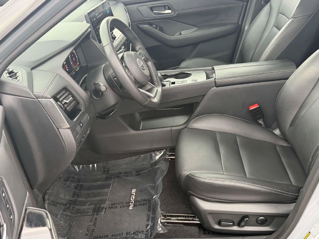 Used 2024 Nissan Rogue SL w/ SL Premium Package FWD image 25