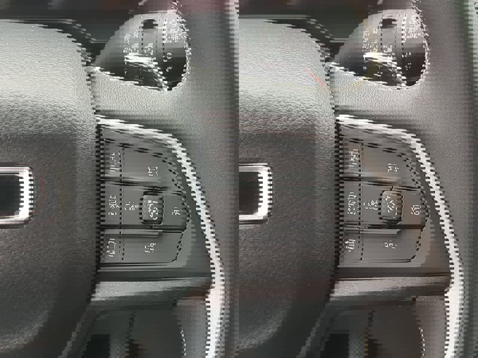 Used 2023 Jeep Grand Cherokee Limited w/ Luxury Tech Group II image 24