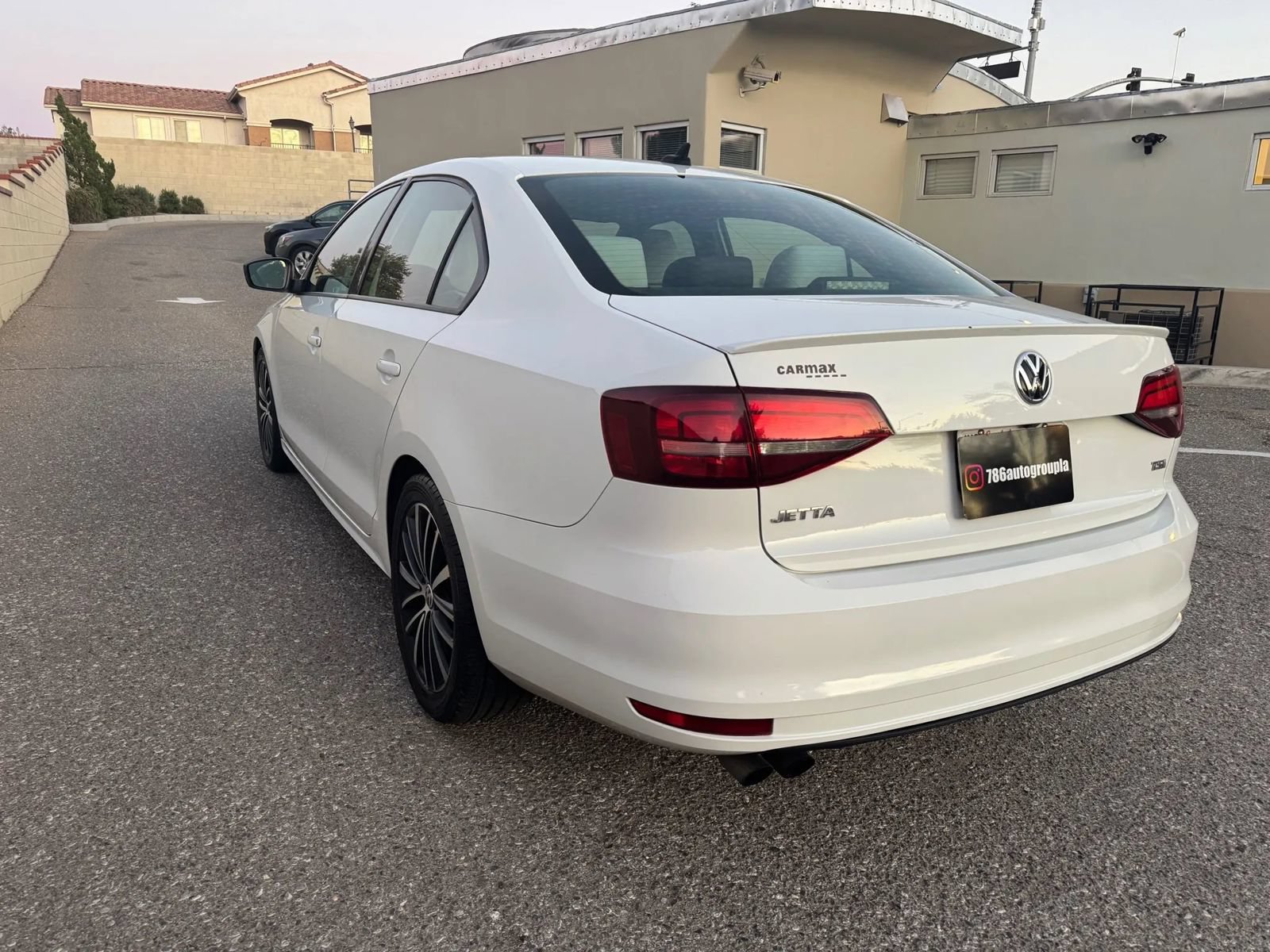 Used 2016 Volkswagen Jetta Sport FWD image 6