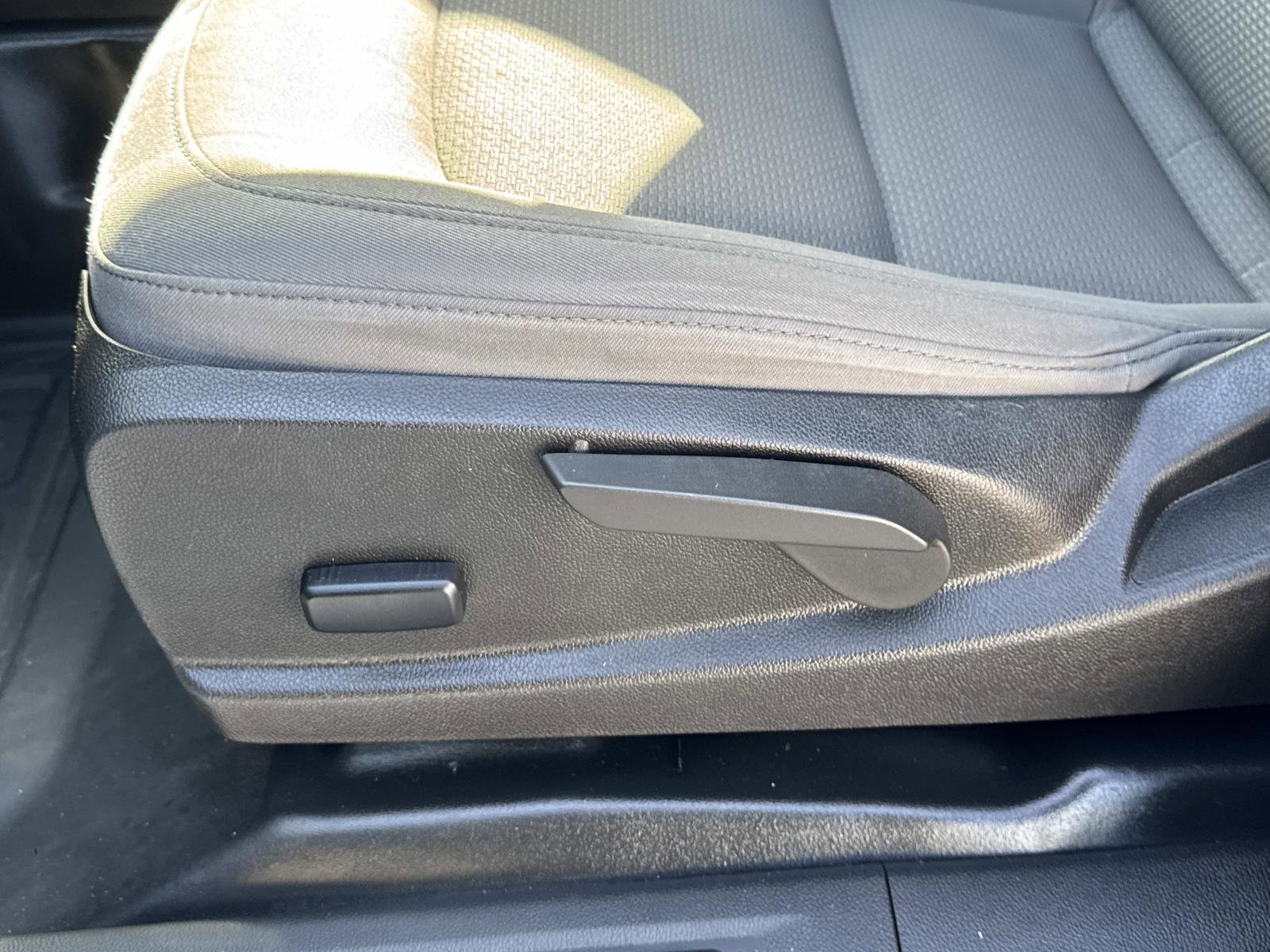 Used 2022 GMC Canyon Elevation Standard w/ Convenience Package image 13