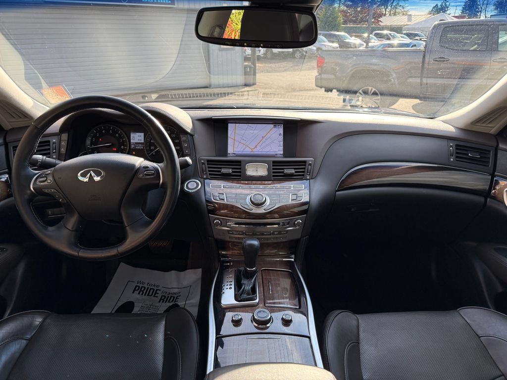 Used 2016 INFINITI Q70 L 3.7 w/ Deluxe Touring Package AWD/4WD image 14