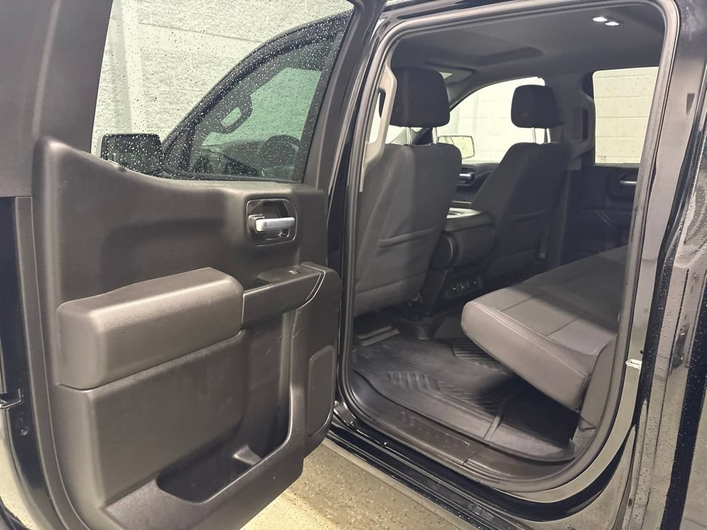 Used 2021 Chevrolet Silverado 1500 LT AWD/4WD image 33