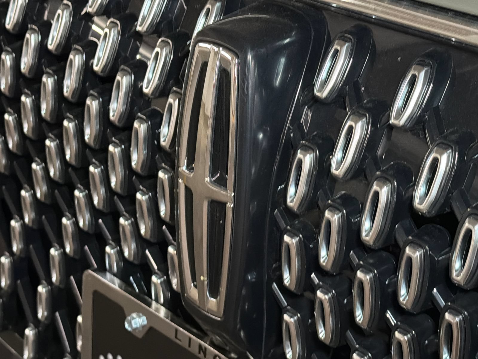 New 2026 Lincoln Aviator Reserve AWD/4WD image 14