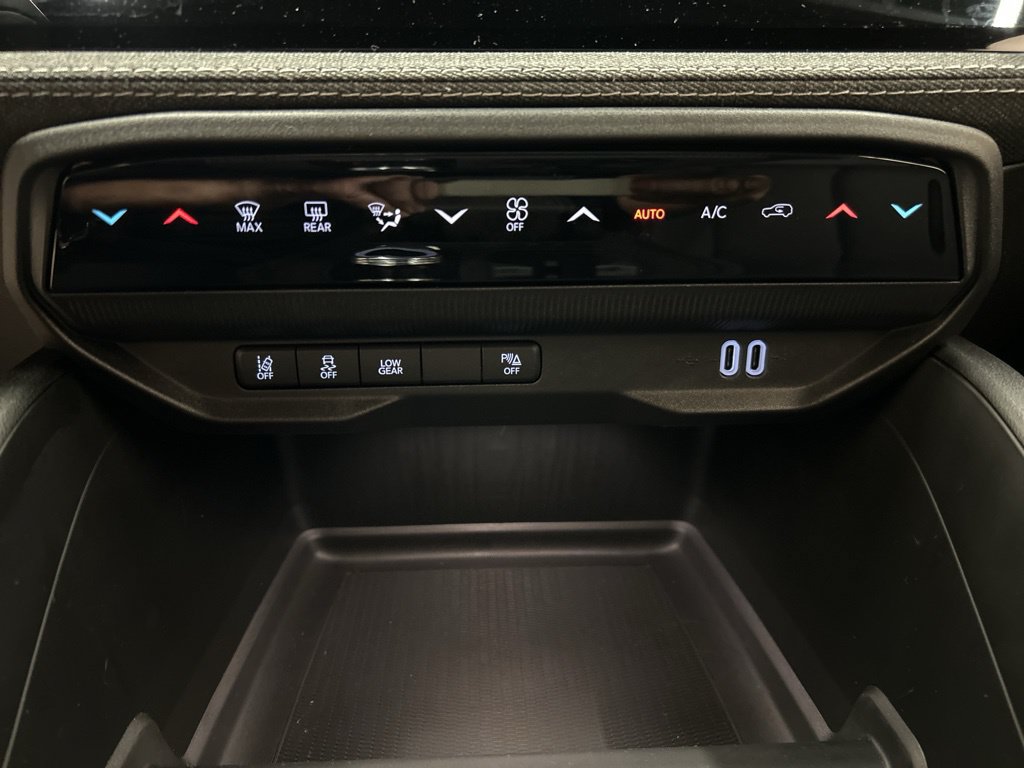 New 2026 Jeep Cherokee Laredo AWD/4WD image 26