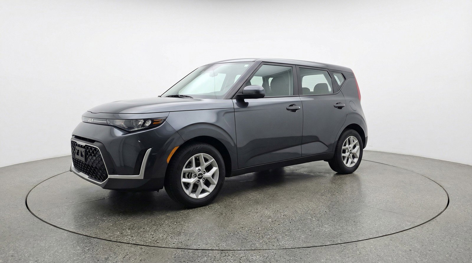 Used 2025 Kia Soul LX w/ LX Technology Package FWD image 3