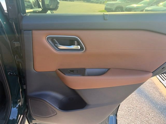 Used 2026 Nissan Rogue Platinum AWD/4WD image 19