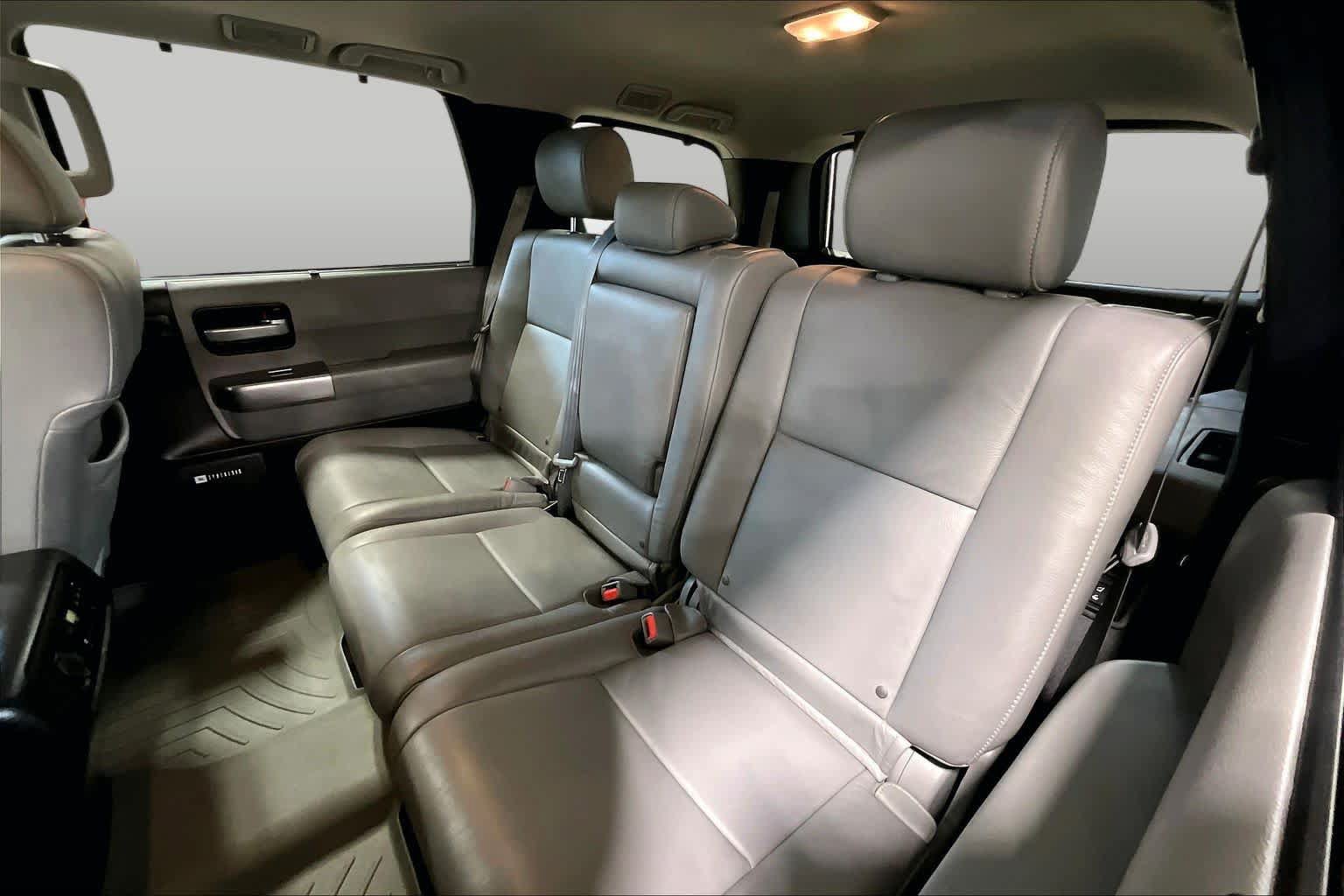 Used 2020 Toyota Sequoia Limited w/ Safety & Convenience Package AWD/4WD image 20