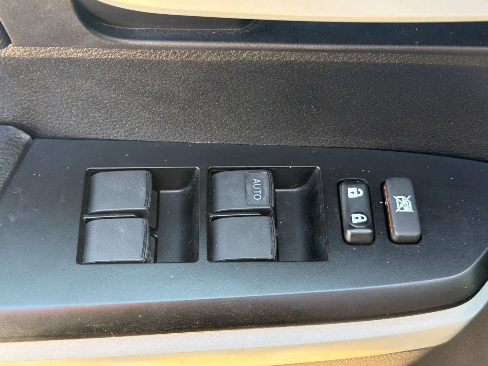 Used 2021 Toyota Tundra SR5 w/ SR5 Upgrade Package RWD image 14