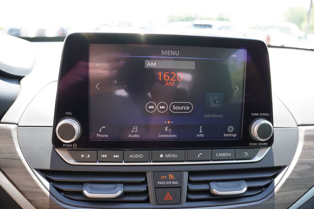Used 2025 Nissan Altima 2.5 SV FWD image 23