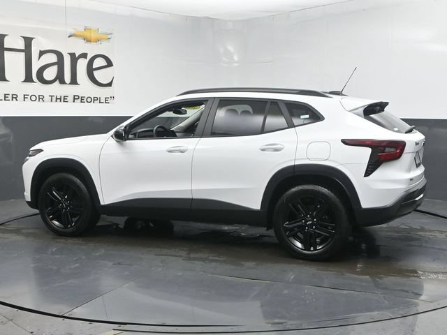 Used 2026 Chevrolet Trax ACTIV w/ Sunroof Package FWD image 53