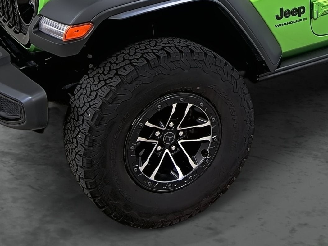 Used 2025 Jeep Wrangler Unlimited Sport AWD/4WD image 7