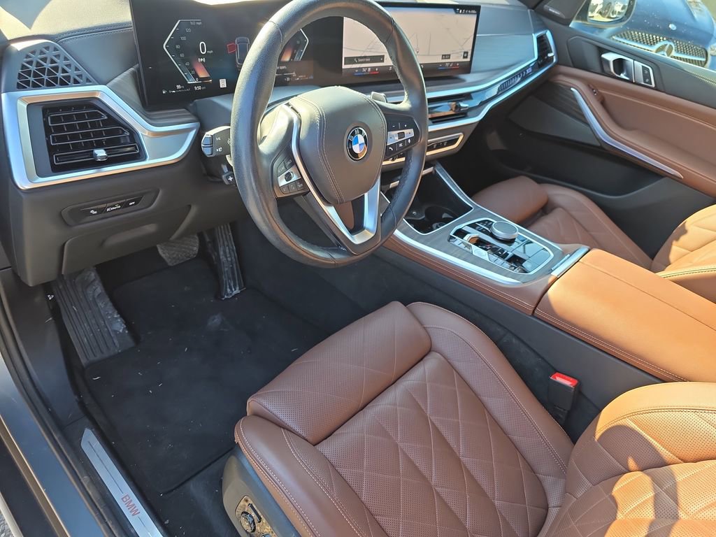 Used 2024 BMW X5 xDrive40i w/ Premium Package image 9