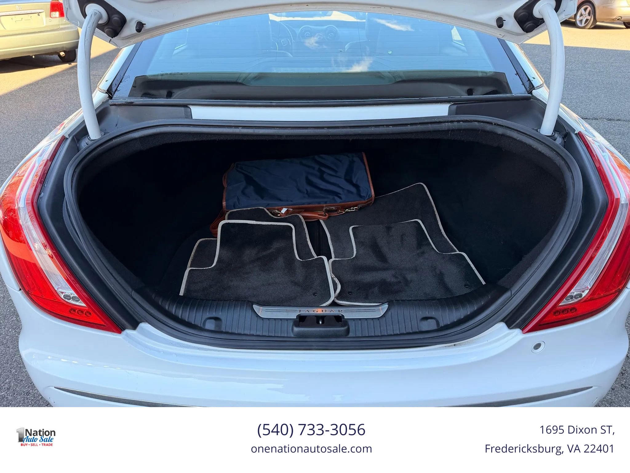 Used 2011 Jaguar XJ RWD image 20