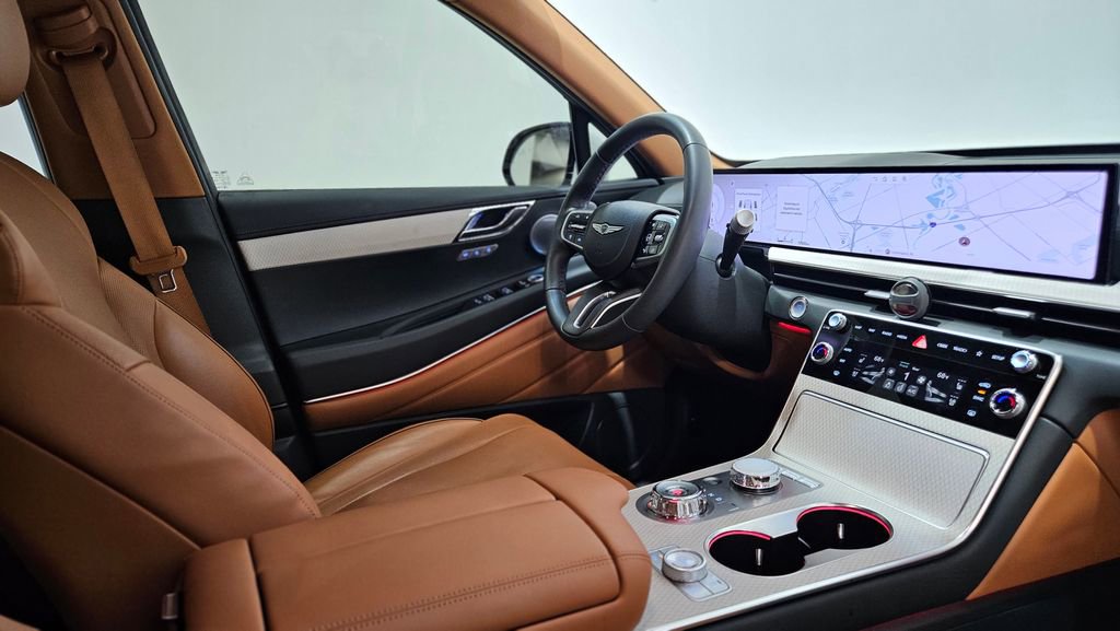 Used 2025 Genesis GV80 2.5T Prestige image 38