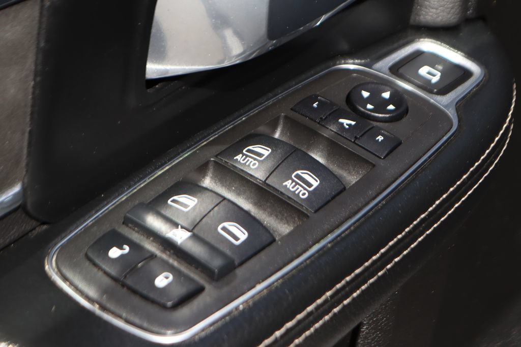 Used 2022 RAM 2500 Laramie w/ Night Edition AWD/4WD image 17