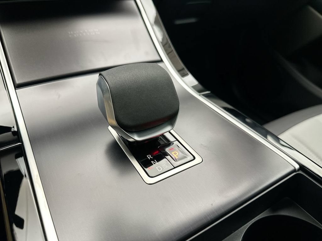 New 2026 Land Rover Range Rover Evoque Hoxton AWD/4WD image 12