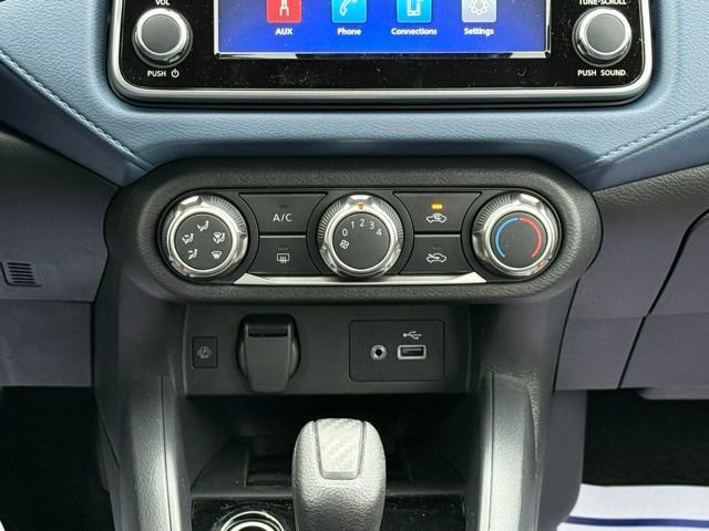New 2025 Nissan Versa SV w/ Trunk Package FWD image 23
