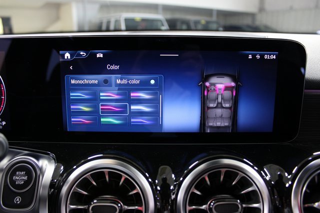 Used 2024 Mercedes-Benz GLB 250 4MATIC w/ Exclusive Package image 26